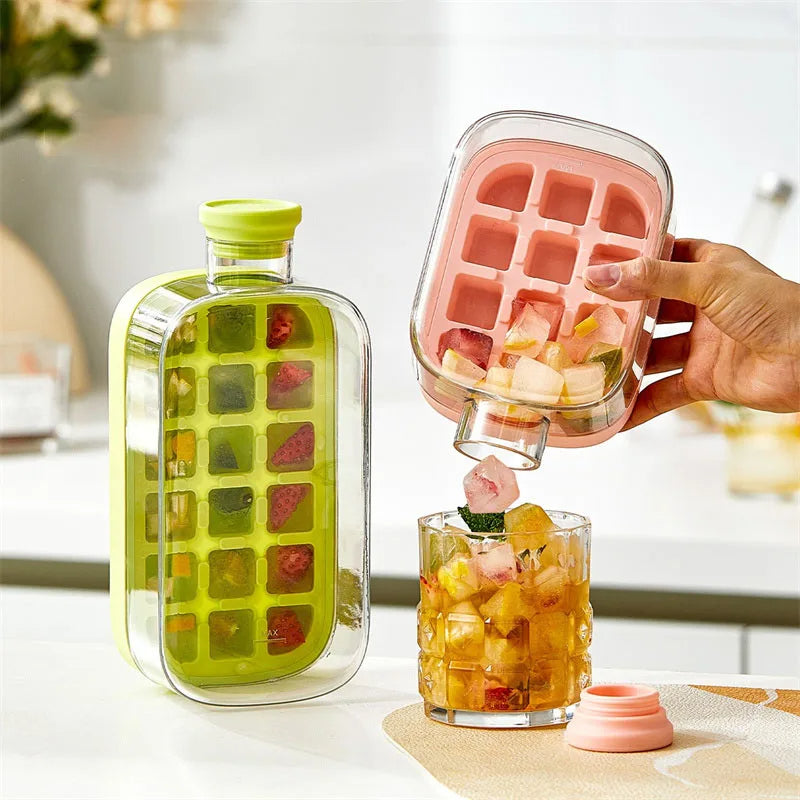 Ice Cube Tray With Straw - VaultHaus