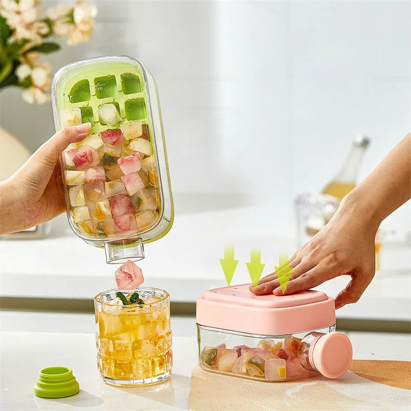 Ice Cube Tray With Straw - VaultHaus