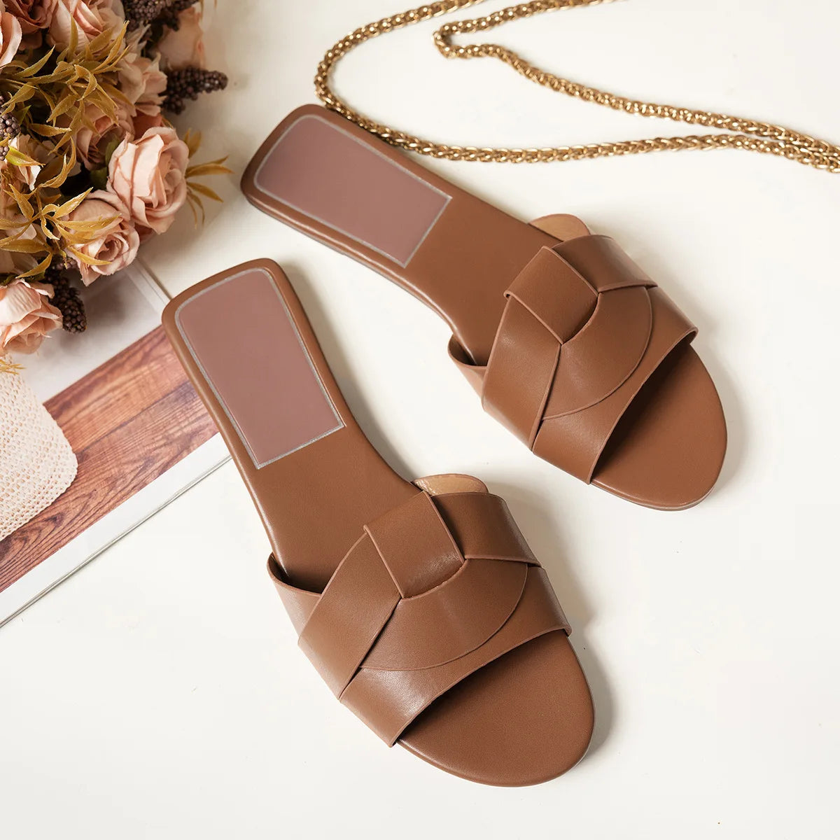 Women's Fashionable Flat Leather Sandals - VaultHaus