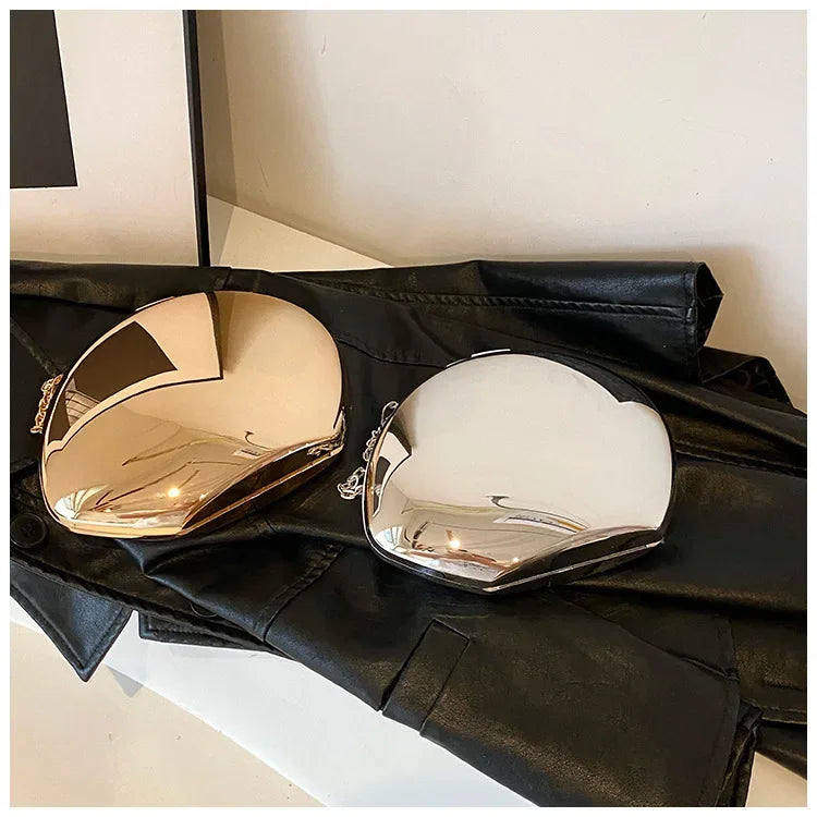 Stylish Acrylic Shell Shape Clutch Bag in Gold and Silver for Elegant Evening Outfits