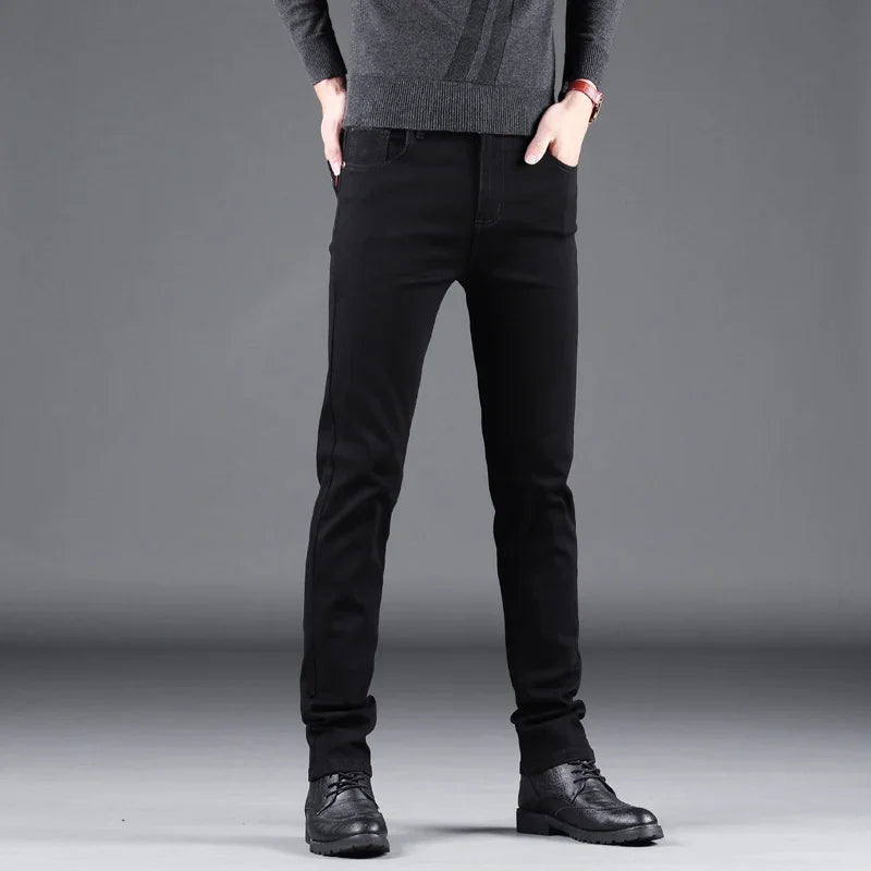 VaultHaus spring autumn men's jeans in black with a slim fit design for casual wear