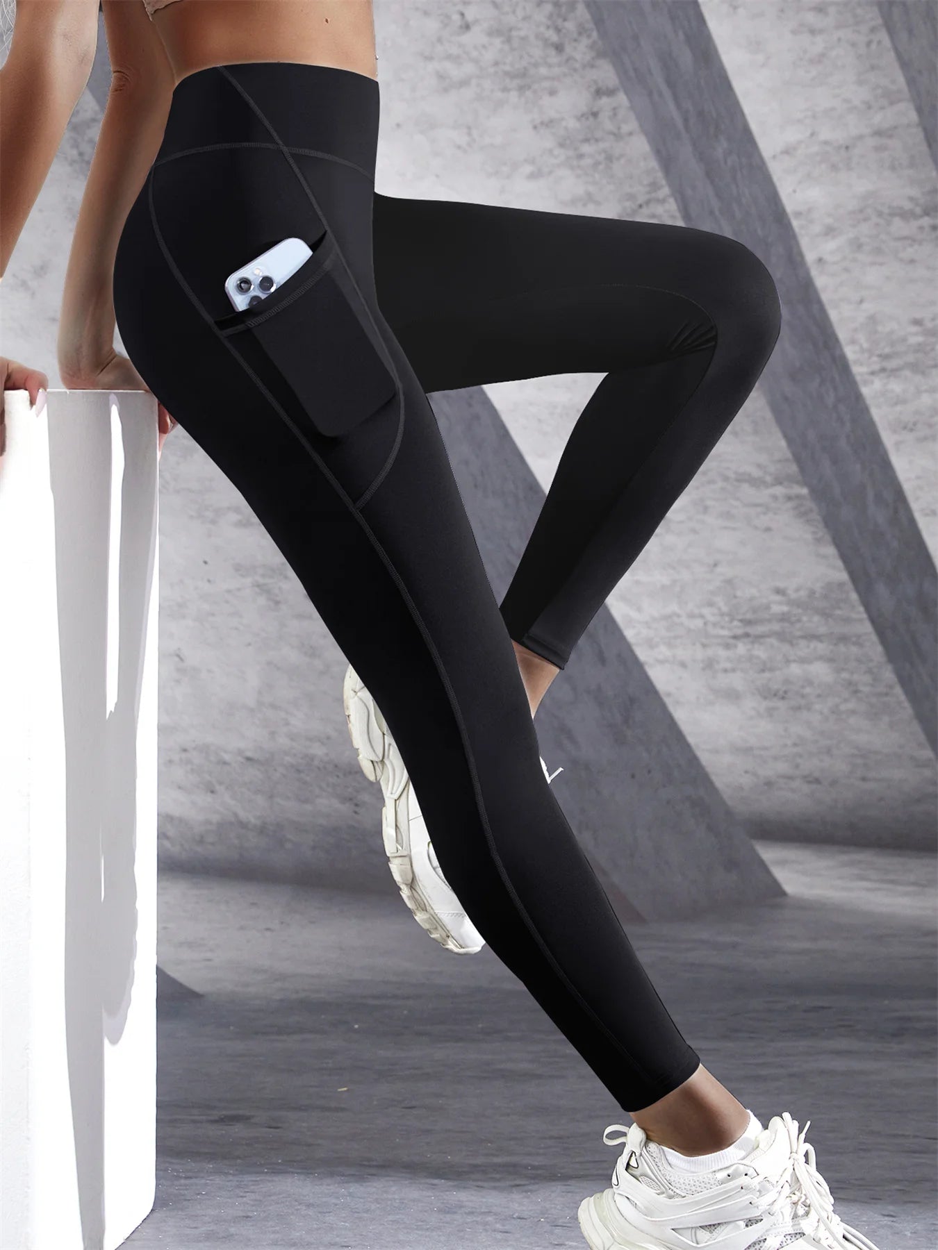 Women's Leggings with Pockets - Stylish Comfort