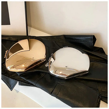 Stylish Acrylic Shell Shape Clutch Bag in Gold and Silver for Elegant Evening Outfits
