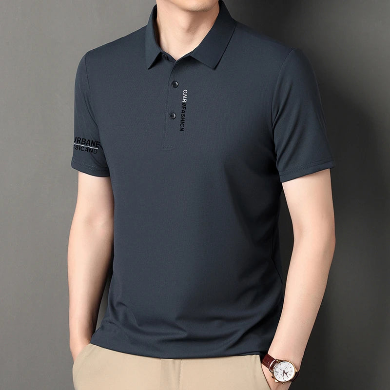 Men's short sleeve solid colour polo for men in dark gray with a modern fit and logo details